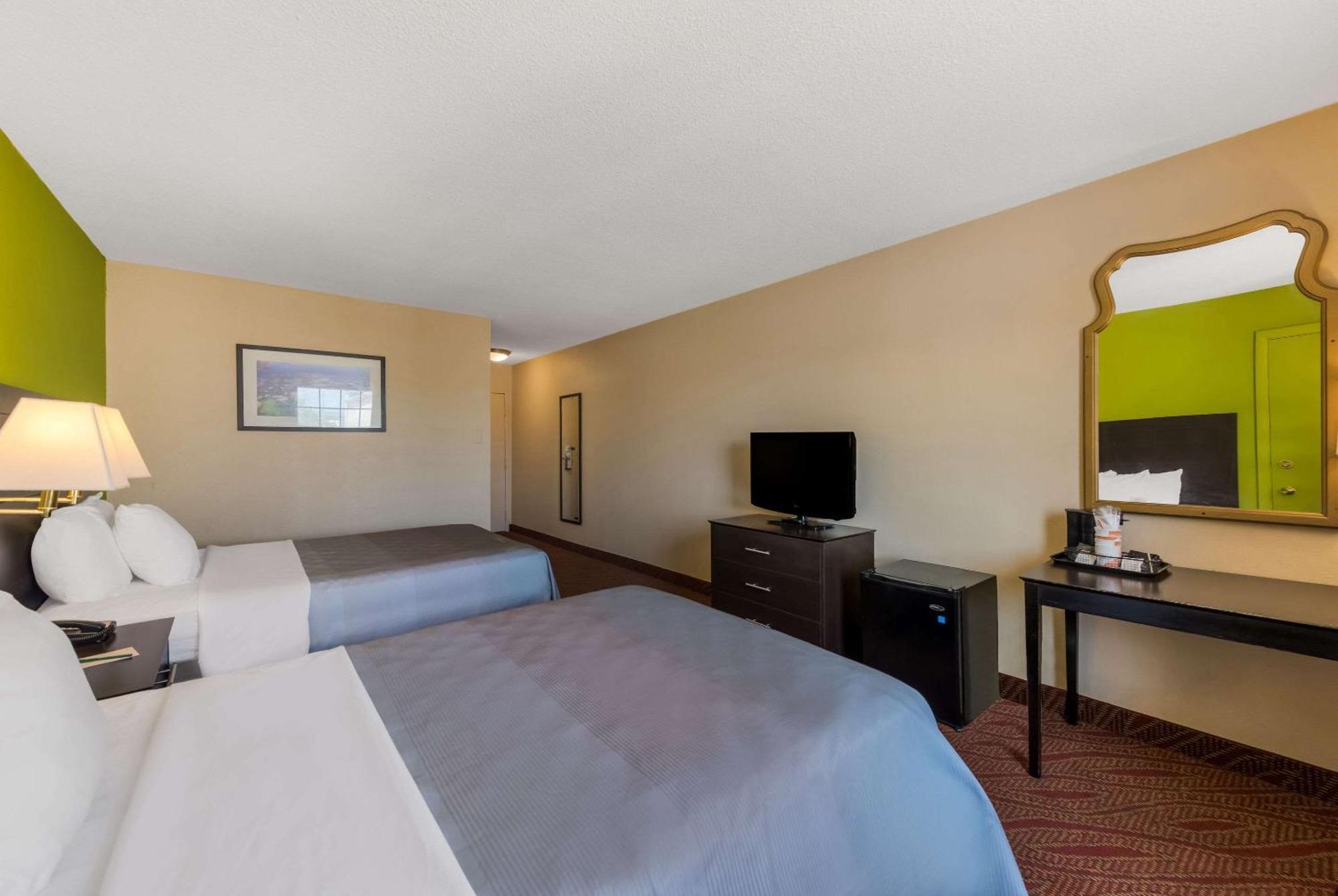 Double Room with Two Double Beds - Non-Smoking